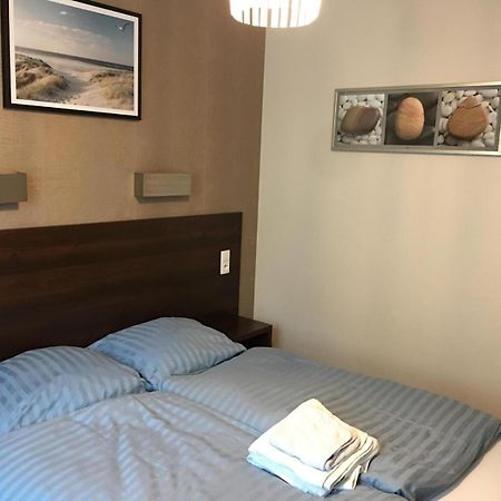 Hotel Azzurro à Łukęcin Extérieur photo