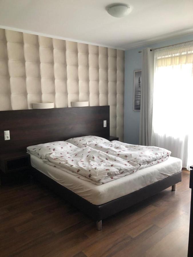Hotel Azzurro à Łukęcin Extérieur photo